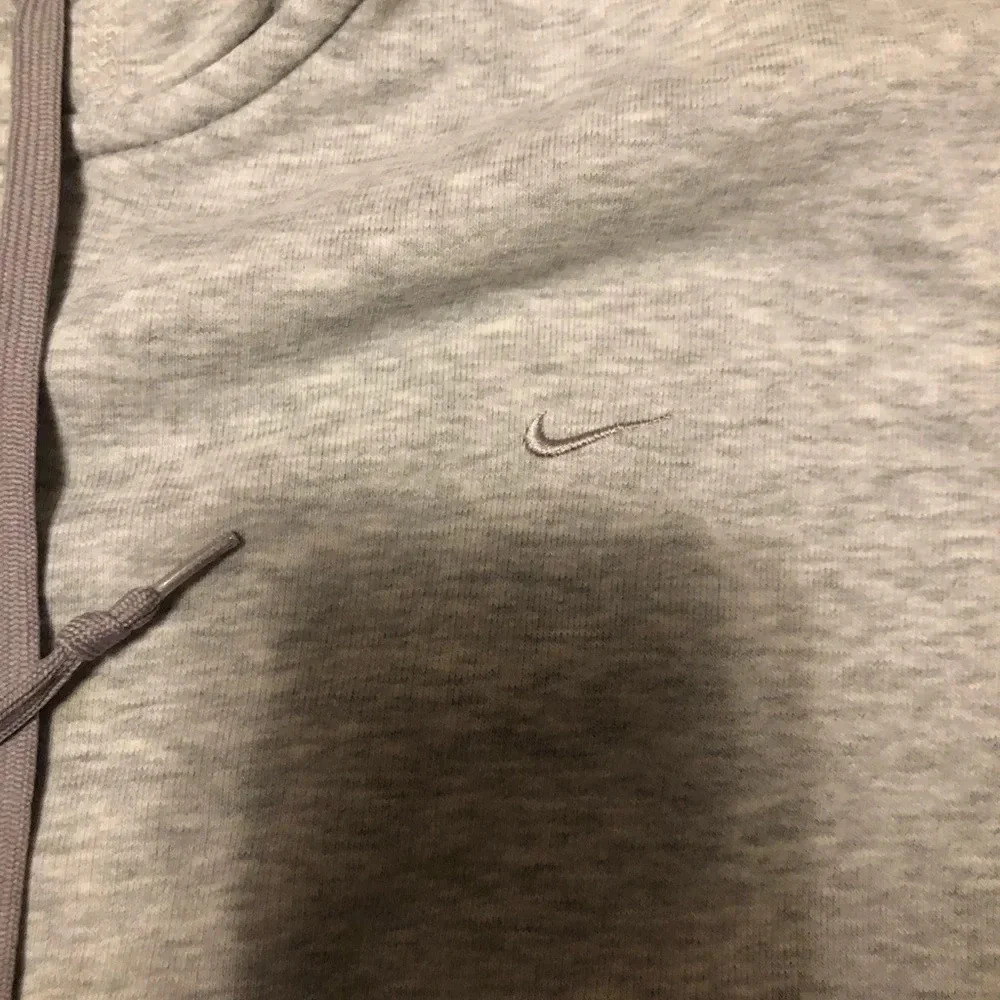 Nike grey light weight hoodie - Picture 5 of 6